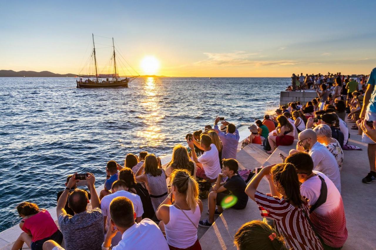 Rhythm Floating Hostel - Zadar Exterior foto