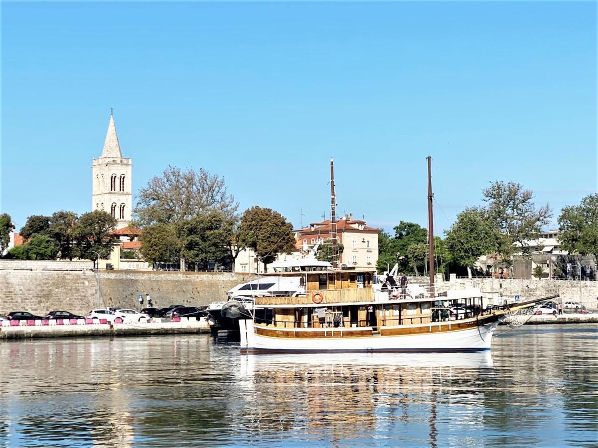 Rhythm Floating Hostel - Zadar Exterior foto