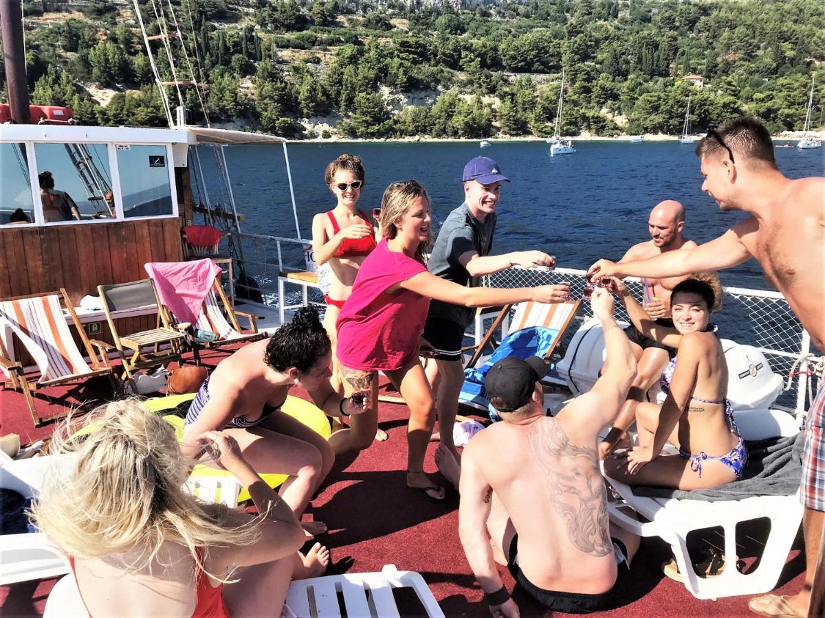 Rhythm Floating Hostel - Zadar Exterior foto